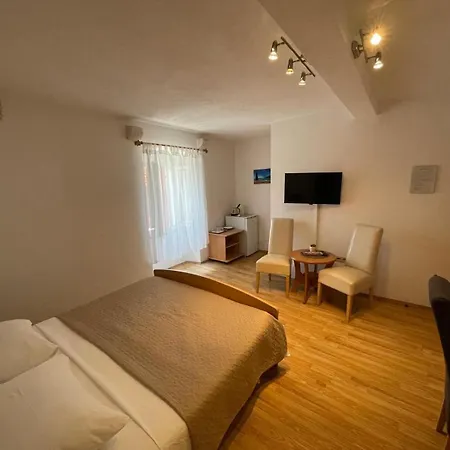 And By The Sea - 22597 Guest house Trogir